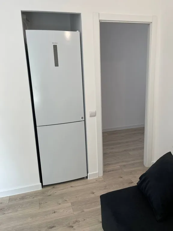 Семейные апартаменты в черно- белом стиле