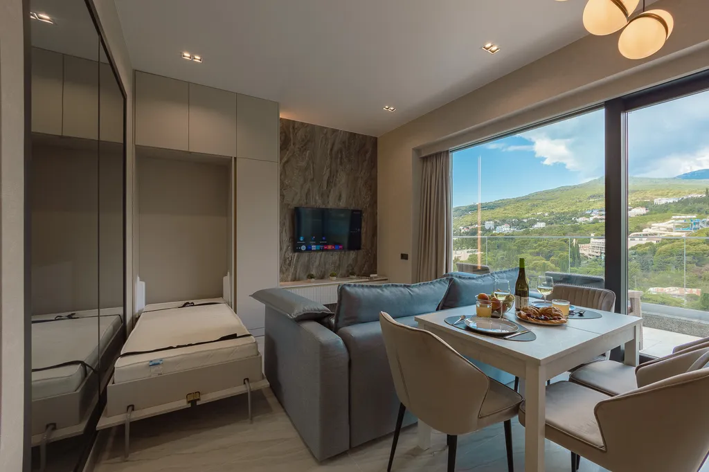 Эксклюзивная квартира с лучшим видом в приморском парке Ялты