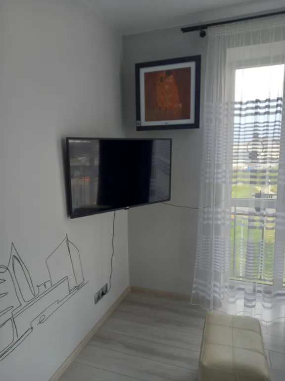 Уютная квартира с панорамным окнами и видом на горы