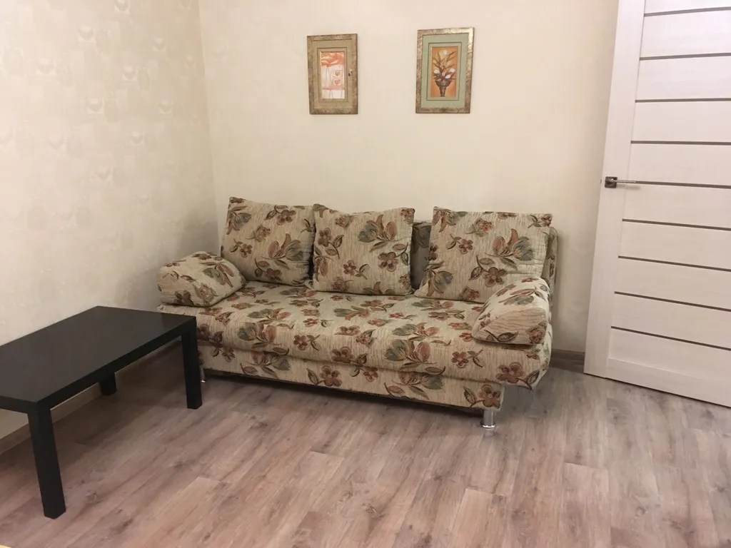 Квартира Квартира возле университета — Магнитогорск