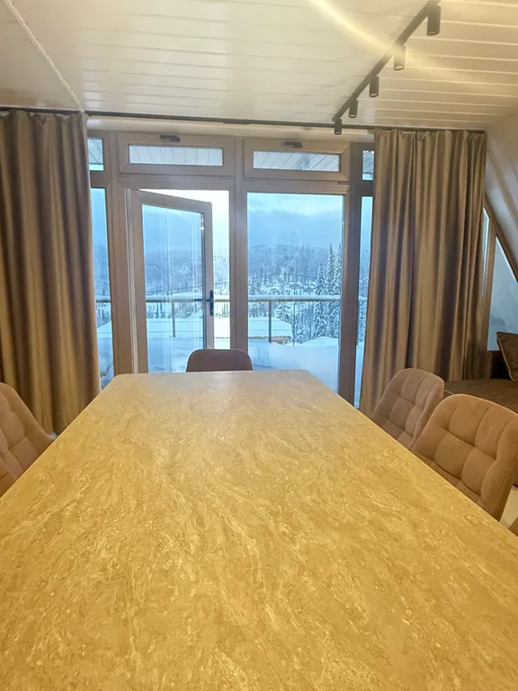 Дом в стиле А-фрейм 5 комнатный