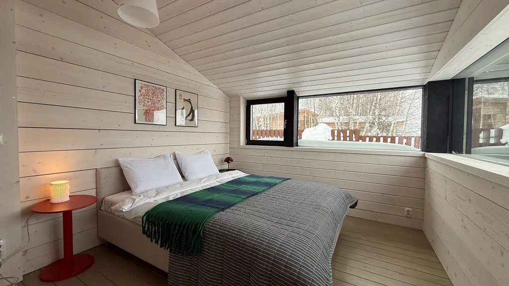 Большой новый дом с сауной и камином в элитном поселке