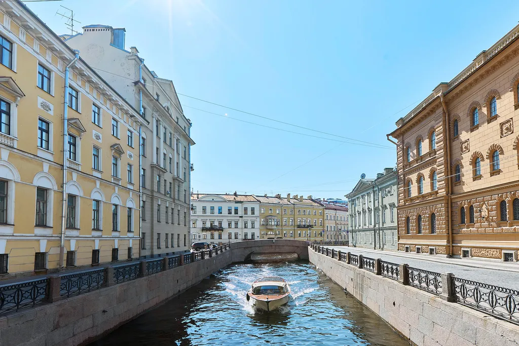 Квартира Квартира Дом Орлова с видом на крыши Петербурга — Санкт-Петербург