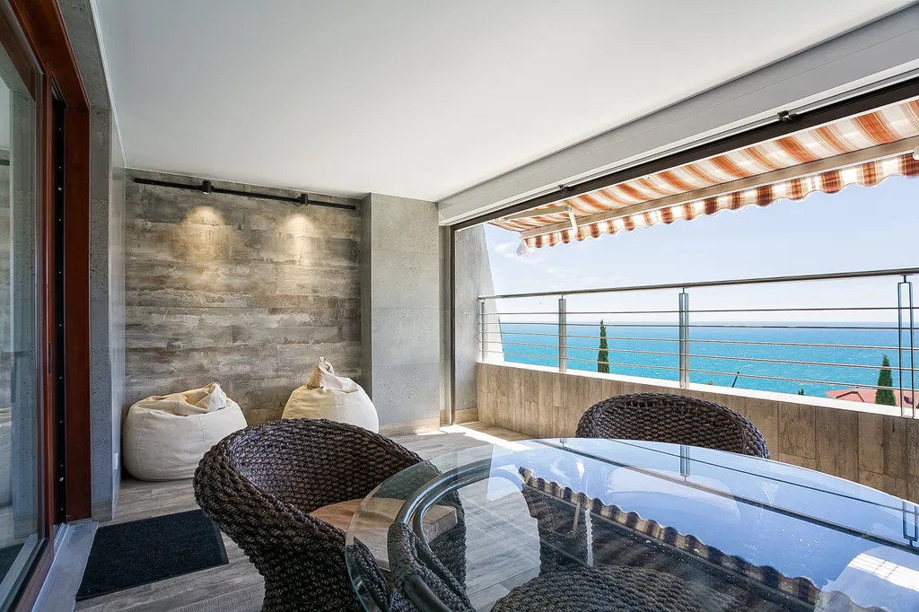 4-комнатная Квартира