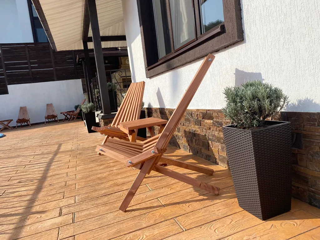 Дом с бассейном и домашним кинотеатром