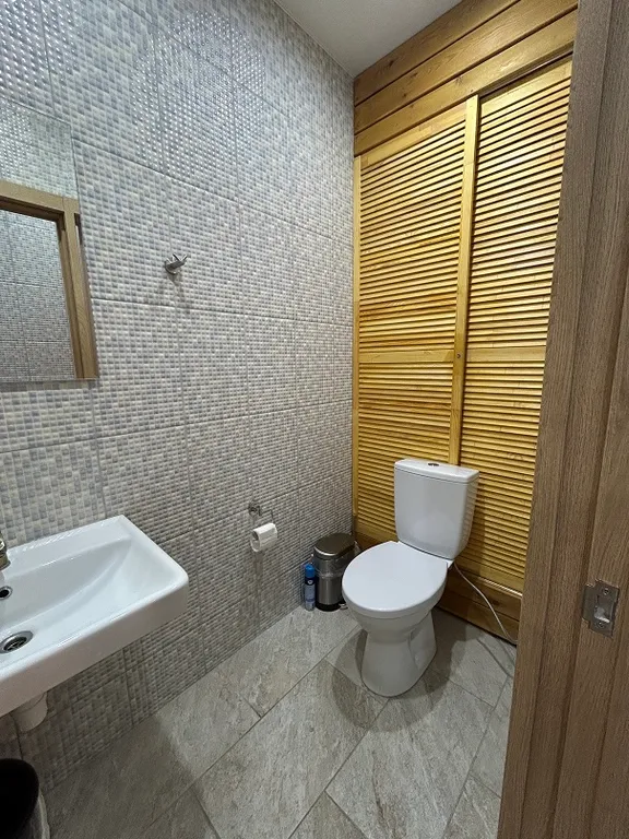 Уютный коттедж рядом с минском, с баней на дровах и бассейном