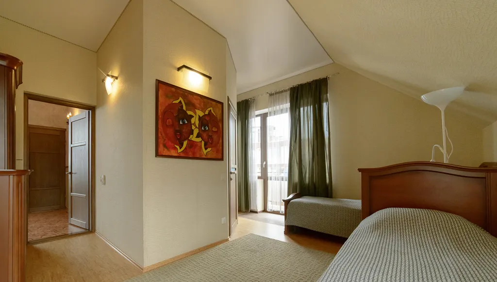 4-комнатная Квартира