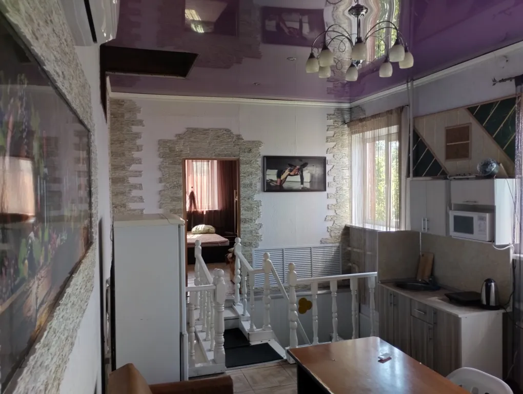 Жилой дом с баней и бассейном