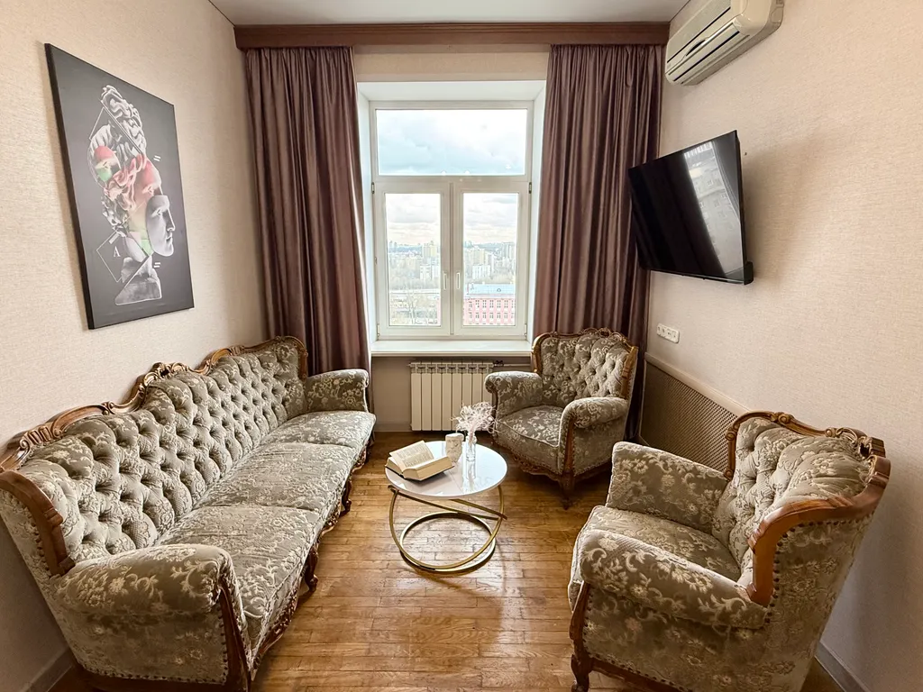Квартира 1-комнатная квартира в сталинском доме с кроватью king size — Москва