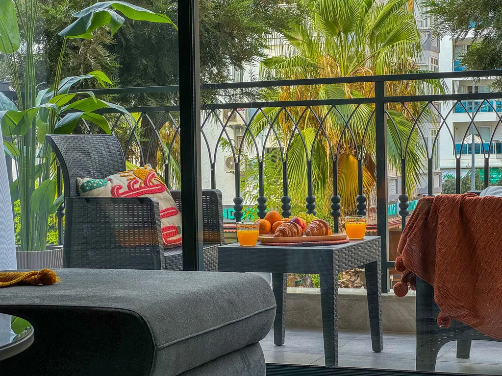 Elize апартамент, море и ритм города