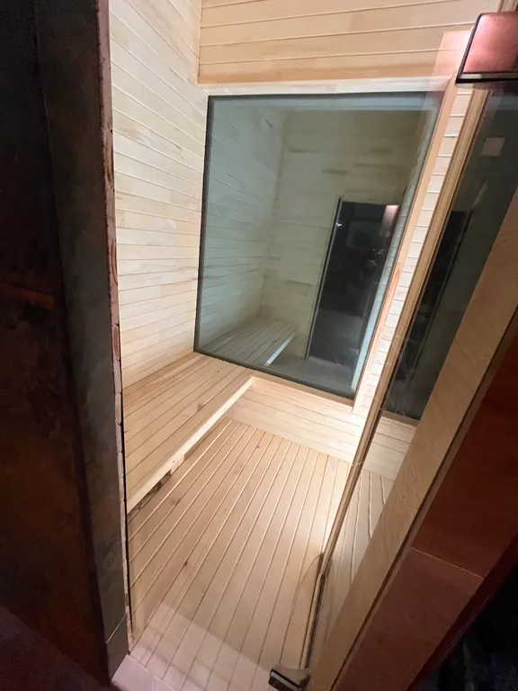 Домик на озере