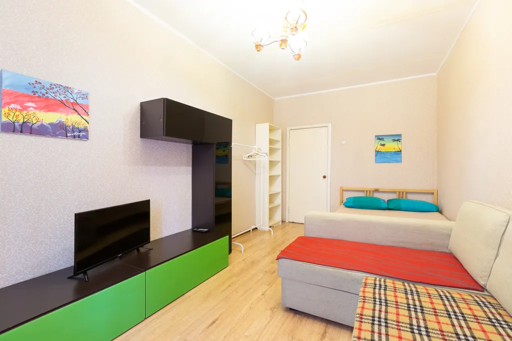 Уютная квартира в одной минуте от метро — аренда посуточно в Москва