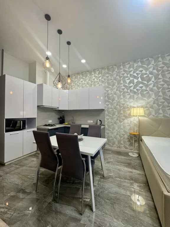 Просторная студия напротив Горки города