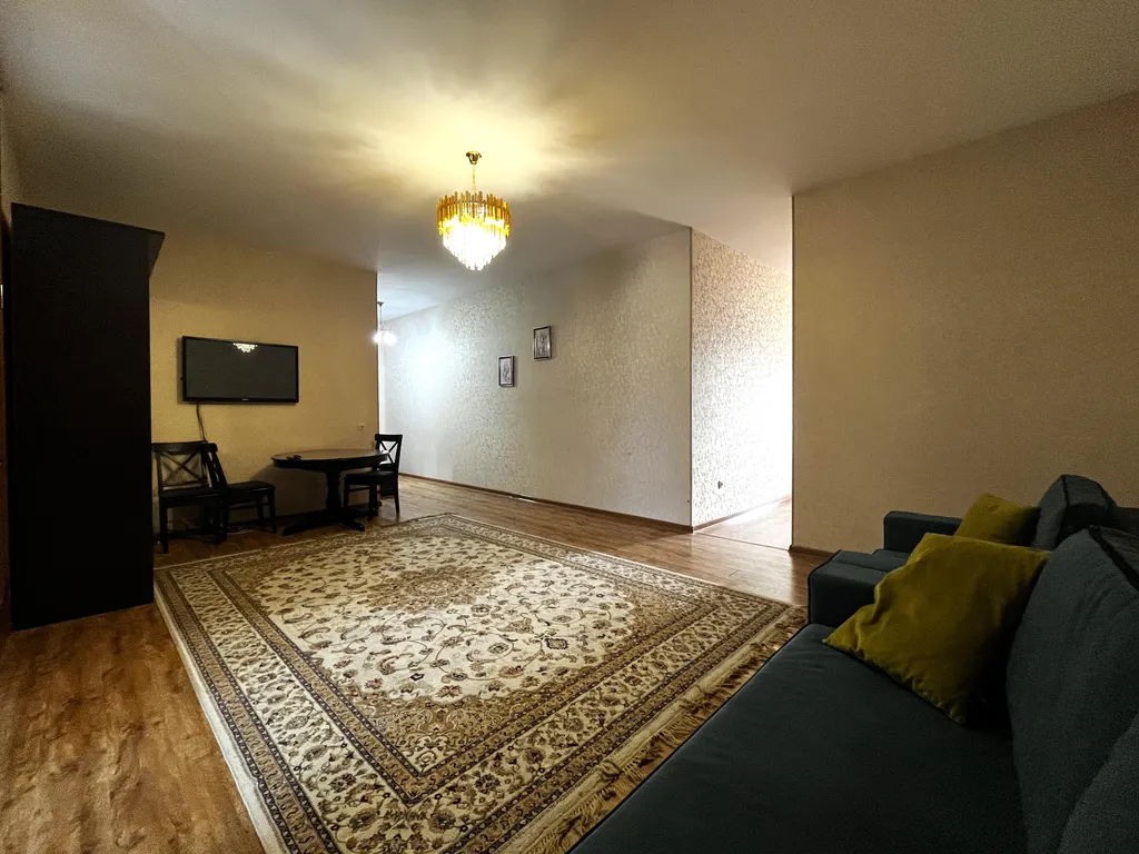 Квартира 3-комнатная Квартира — Махачкала