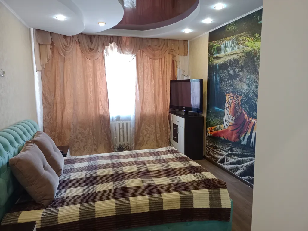 1 комнатная рядом с ТЦ Кристалл