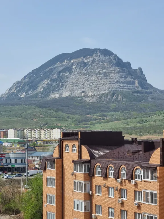 Апартаменты с прекрасным видом, рядом с аэропортом и жд вокзалом