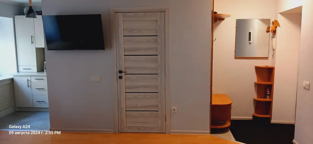 Уютная квартира в центре города, с видом на реку Ловать