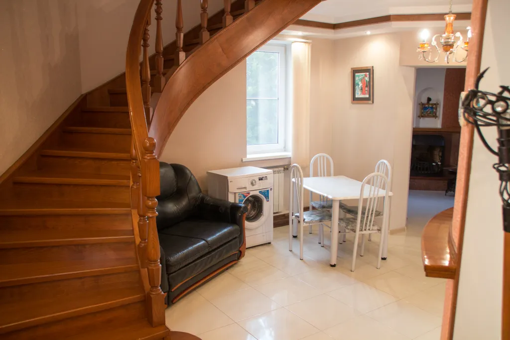 6-комнатный Дом