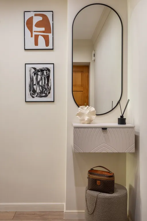 Квартира 3-комнатная квартира в историческом районe Амалиенау c балконом — Калининград