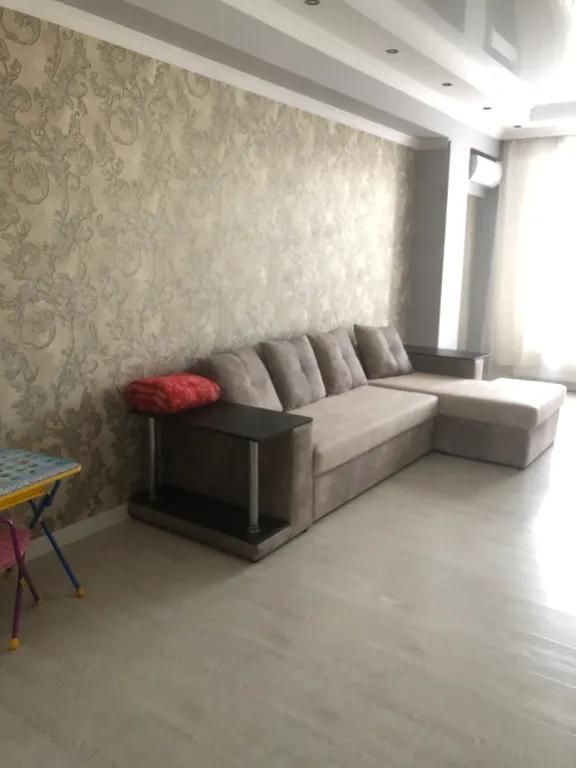 Просторная в центре, аэропорт 5 мин машиной, прекрасный вид на гору