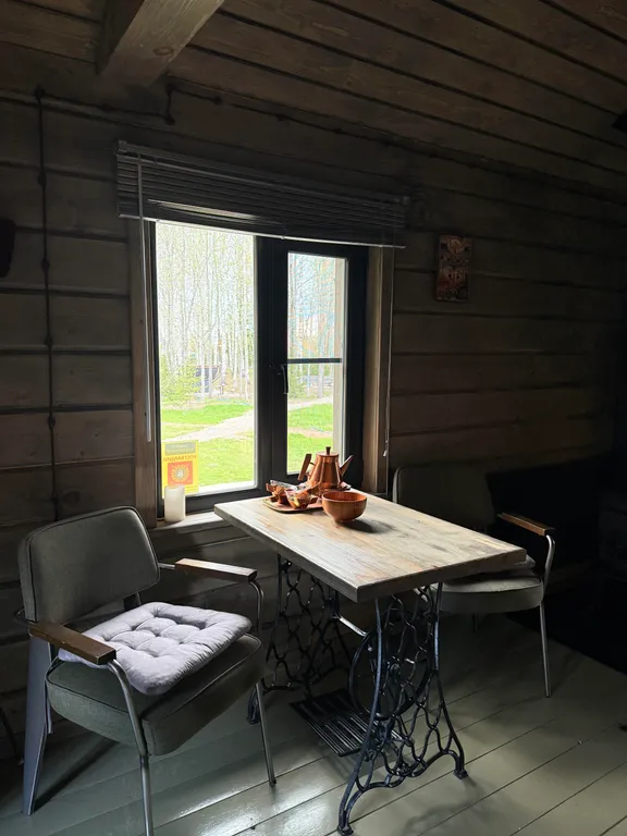 Дом и юрта на Валдае