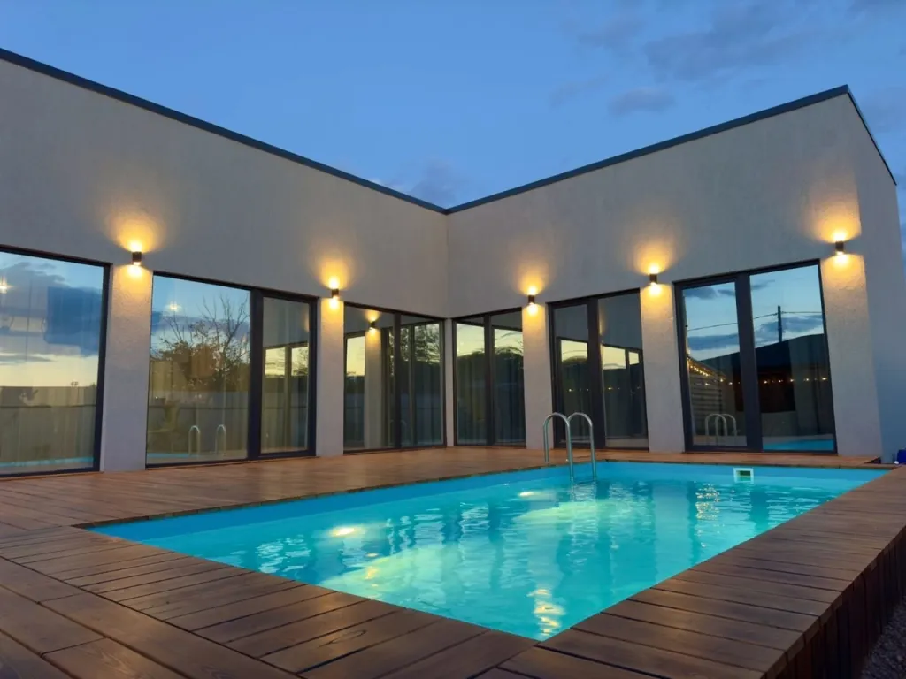 Коттедж Уютный дом с русской баней из ольхи и тёплым бассейном — аренда посуточно в Кинель