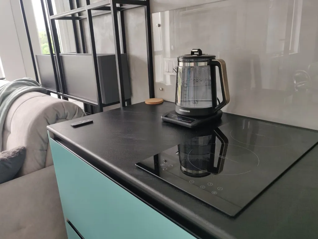 Просторная студия Бирюза комфорт+до 5 гостей