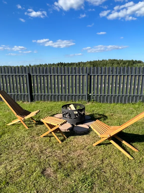 А-фрейм на берегу реки Нерль с банным чаном