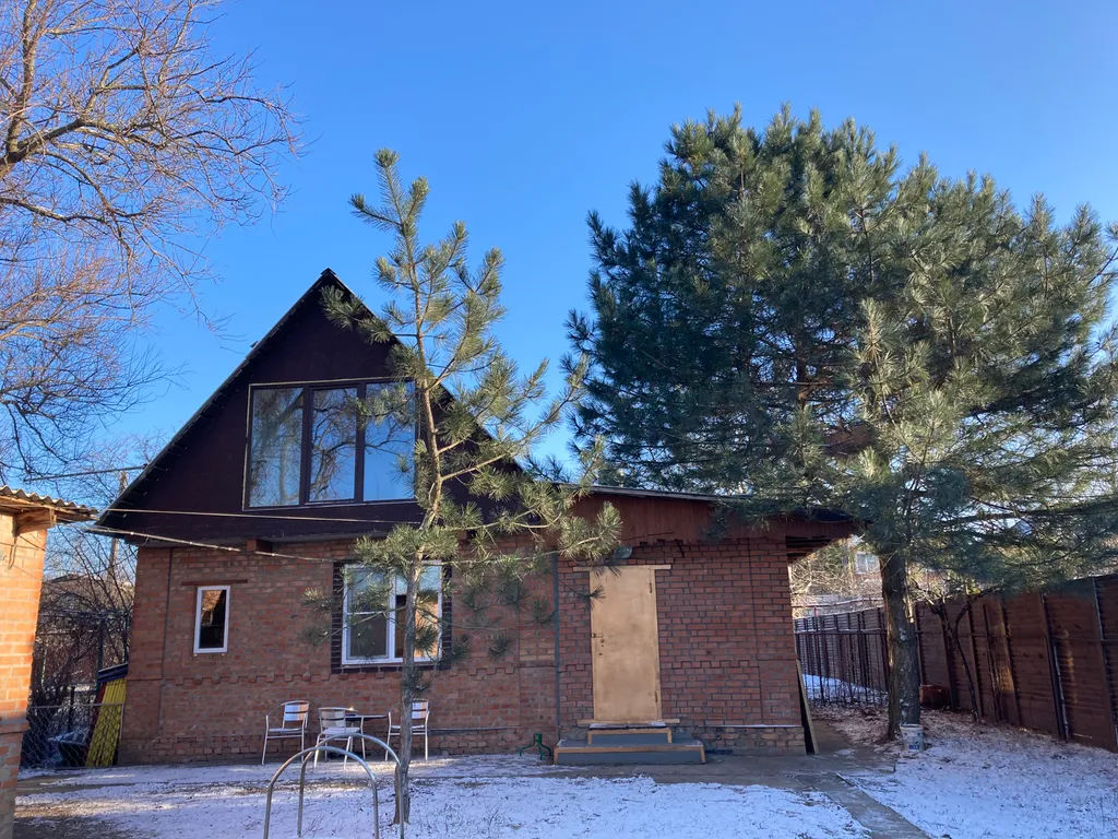 Чудесный дом на берегу реки