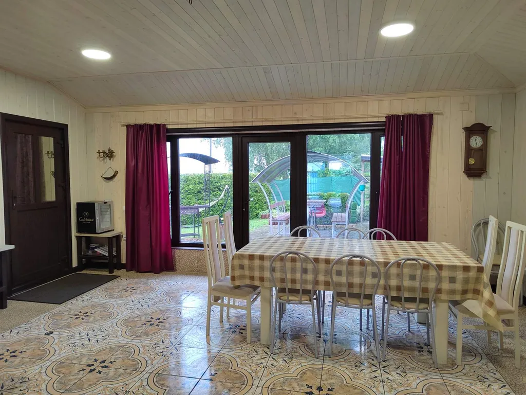 Апартаменты с баней и детской площадкой в пригороде Бреста