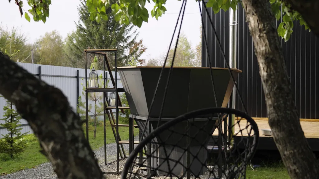 Уютный домик с чаном