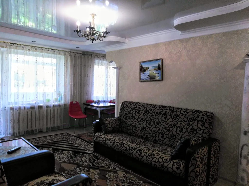 Уютная чистая благоустроенная трёхкомнатная квартира в центре города