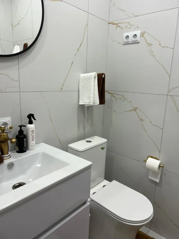 Люкс квартира в новом доме комфорт класса, большая парковка