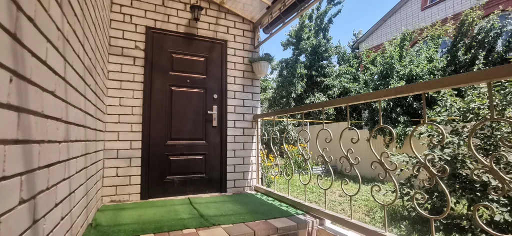 Часть дома на втором этаже с баней и бассейном