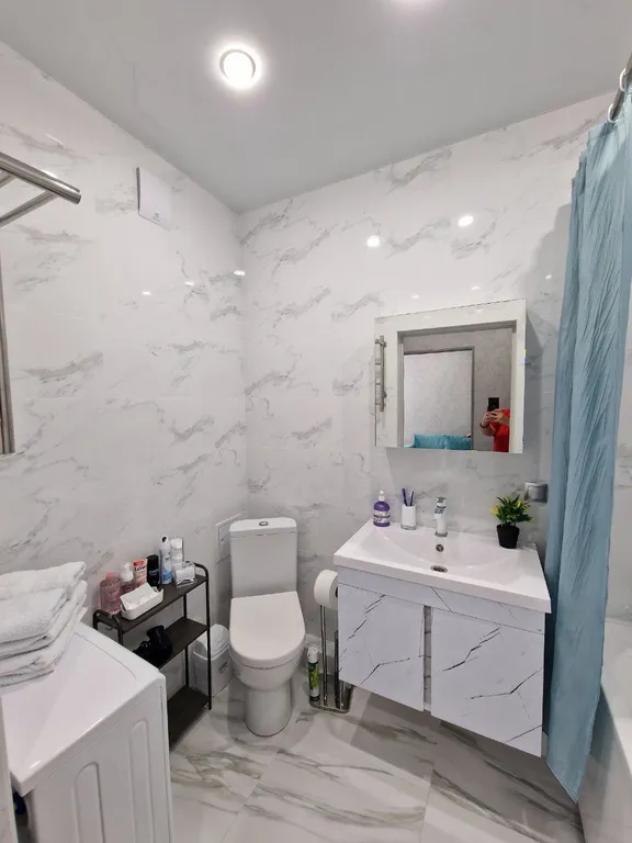 Кваритира на Весенней с очками виртуальной реальности