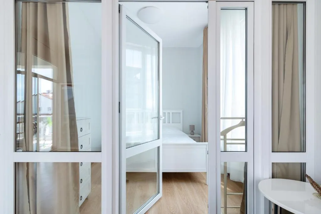 Апартаменты с видом на море и балконом №302