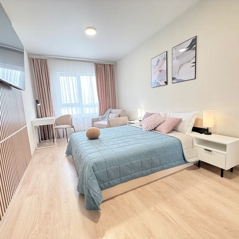 Современная просторная квартира — аренда посуточно в Саки