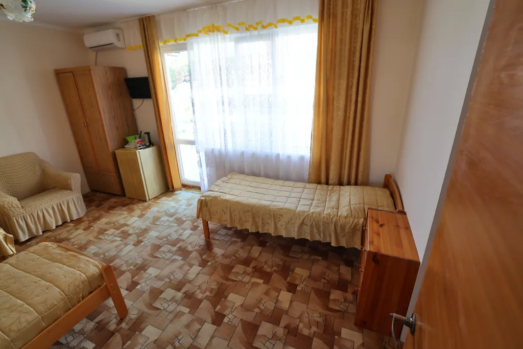 Квартира Квартира Четырехместный номер с доп. местом с балконом и видом на горы — Лазаревское