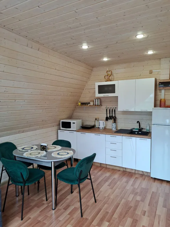 Дом у озера с банным чаном и русской баней