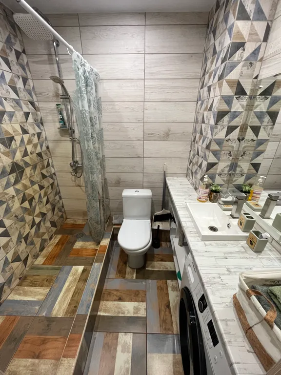 Квартира на высоком 13 этаже, идеальная для туристов и гостей города