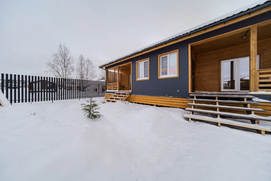 Новый дом с большим столом, кинотеатром, баней