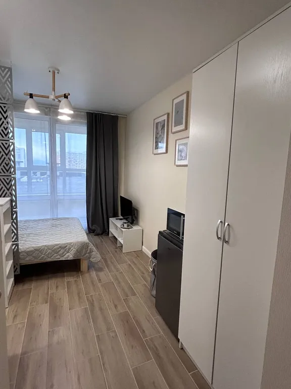 Южный персик с балконом