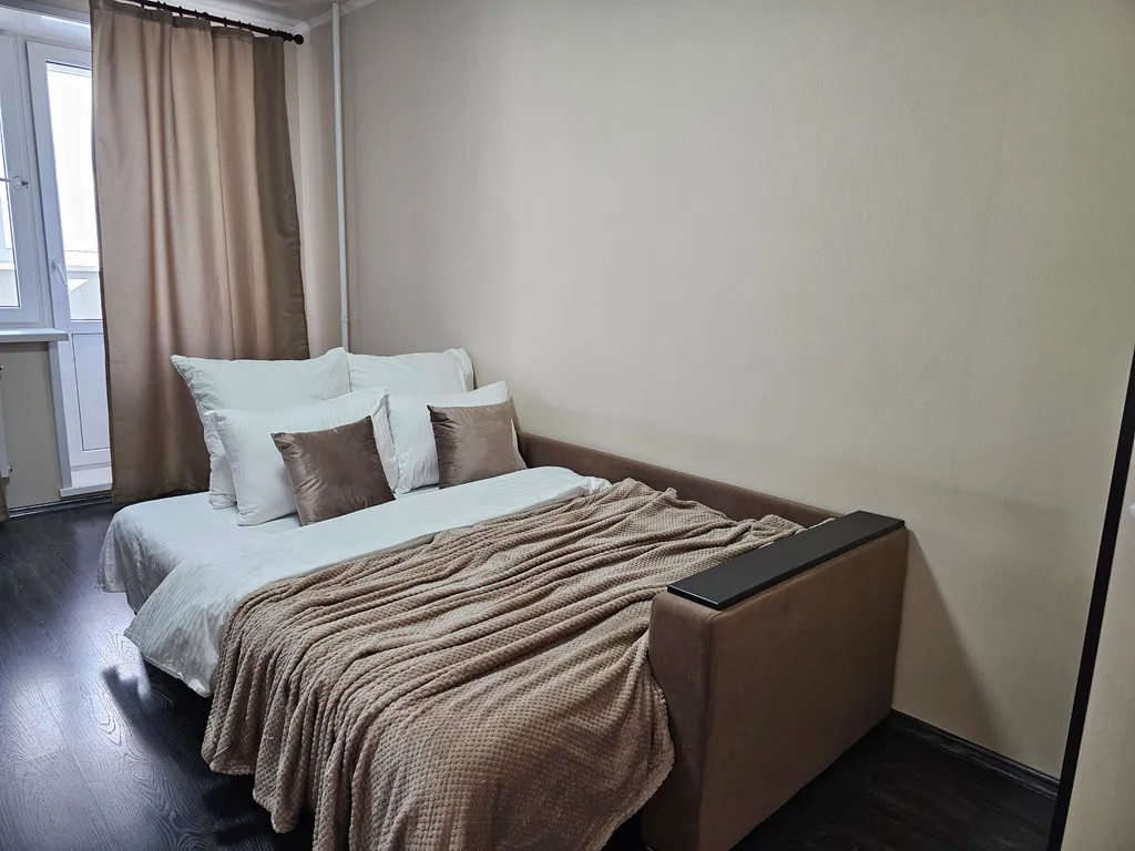 Апартаменты Аврора ул. Розы Люксембург 33, в новом доме с парковкой