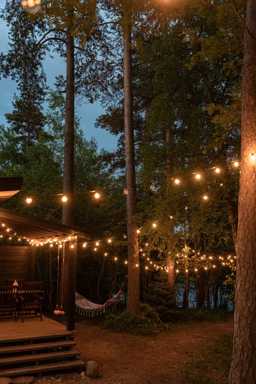 Стильный дом на берегу Ладожского озера с панорамным видом