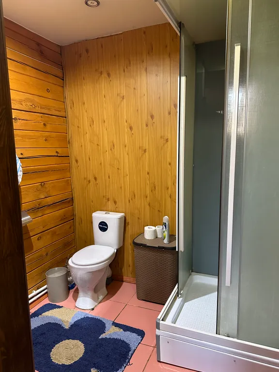 Дом у озера в Листвянке