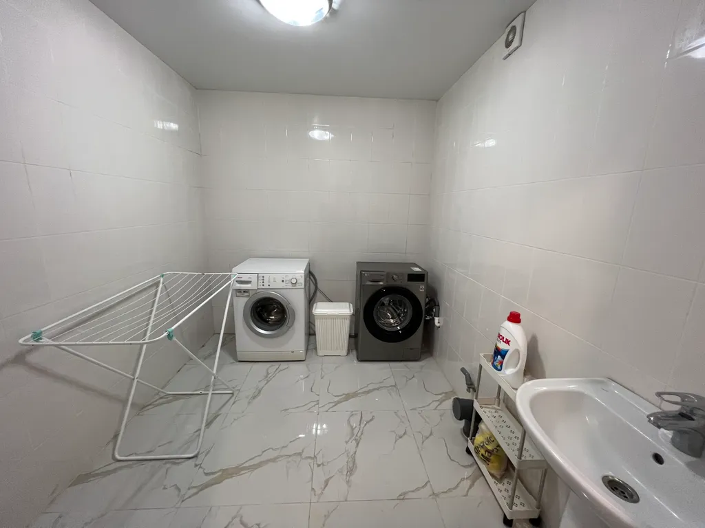 Уютный дом с бассейном