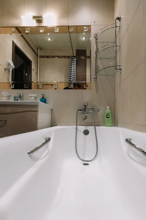 Просторная квартира в элегантном классическом стиле напротив ТЦ Обними