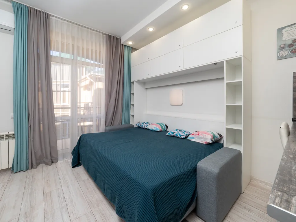 Квартира Квартира Светлая студия у моря с теплым бассейном — Сириус