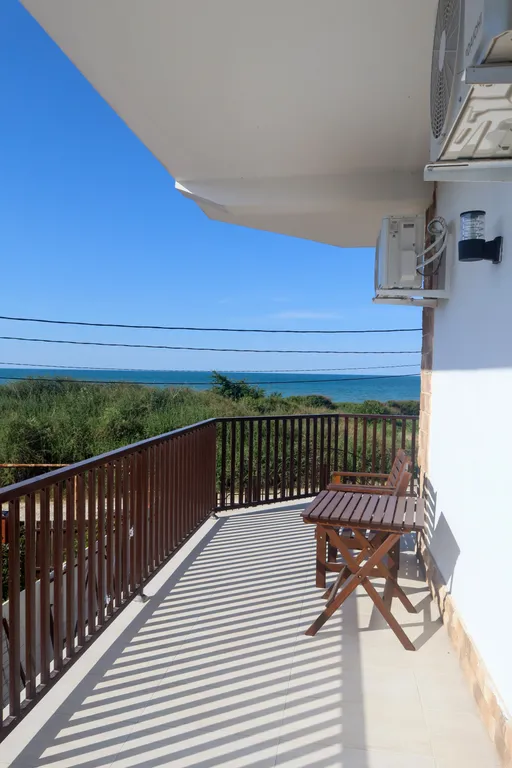 Квартира 3-комнатная Квартира — Кучугуры