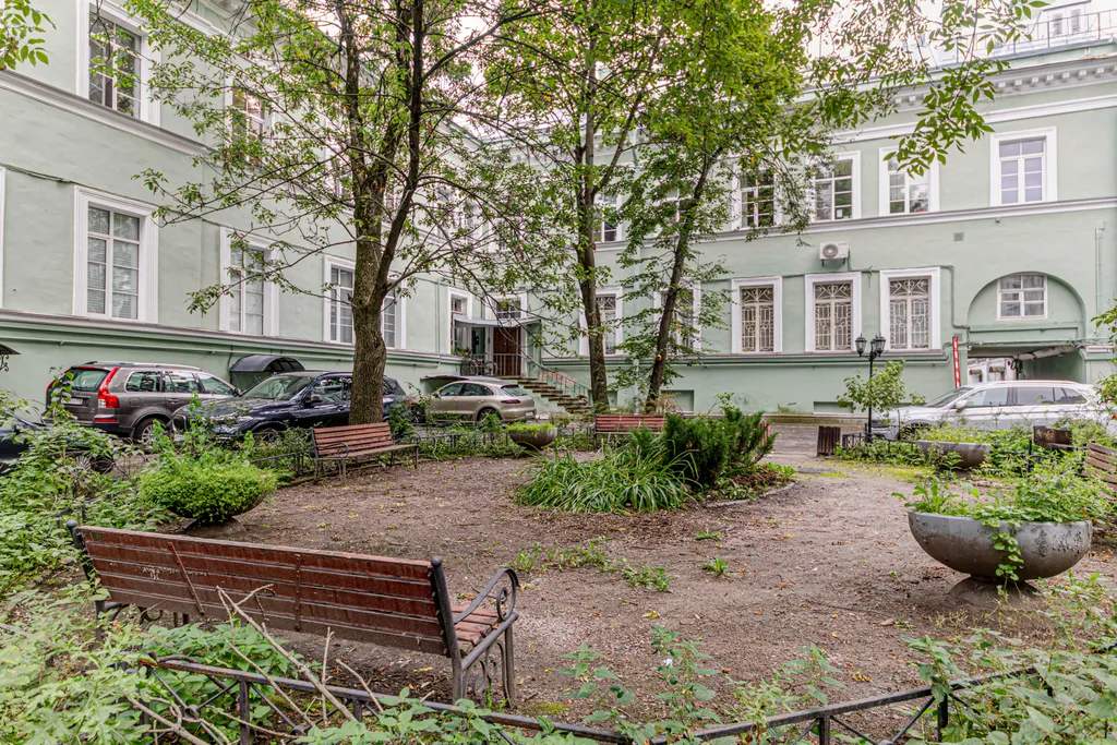 Квартира delux с 4 спальнями и парковкой у Эрмитажа